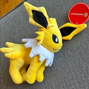 Pokémon Jolteon by Cartoon Gift. 71/2” plush, NWT
